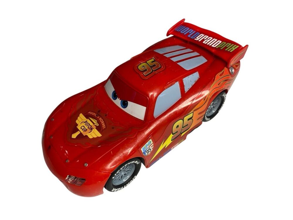 Disney Pixar Cars Lightning McQueen World Grand Prix Racing Toy Vehicle